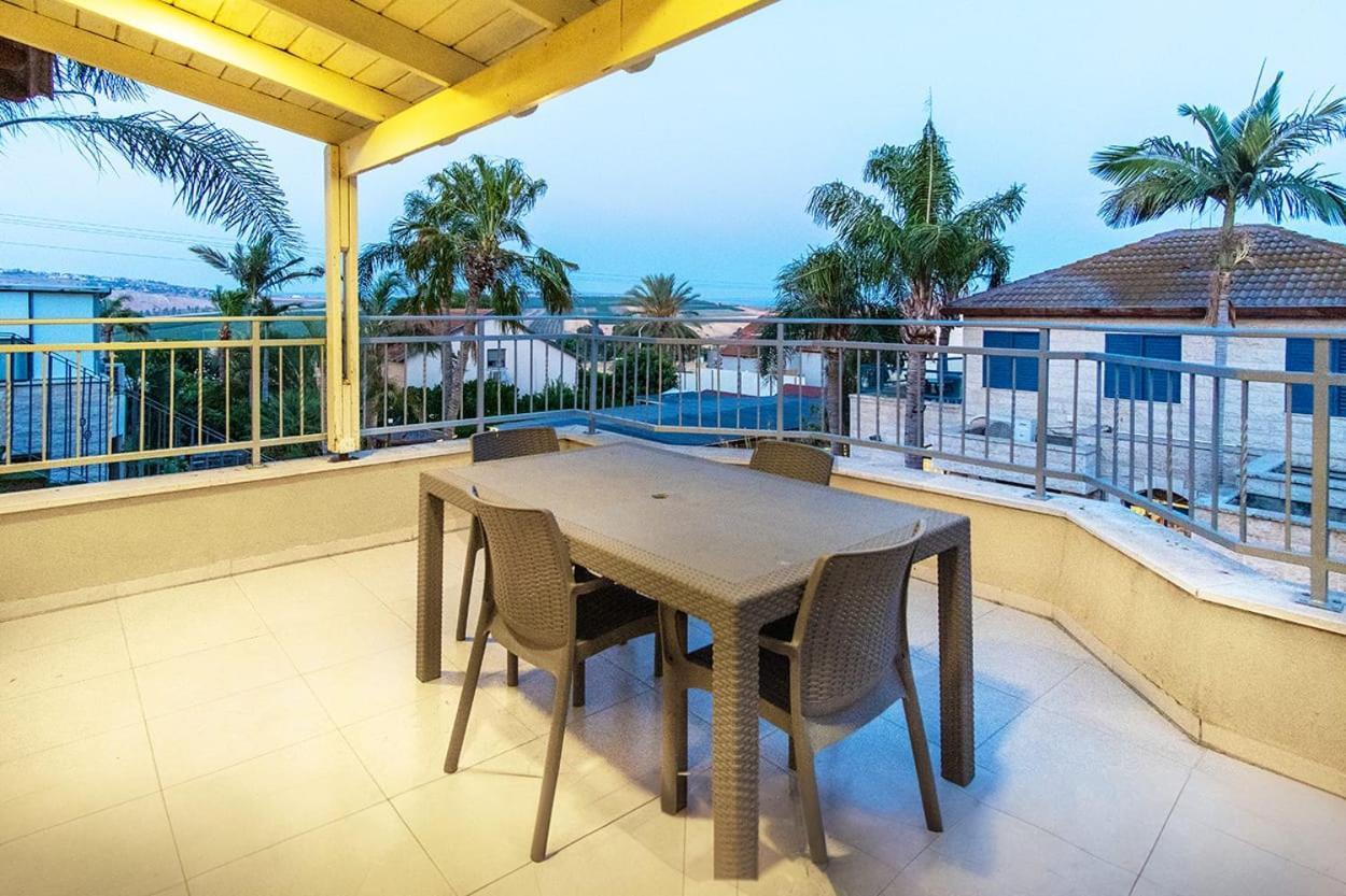 Villa Nof Glili Mansion Yavneʼel Exterior foto